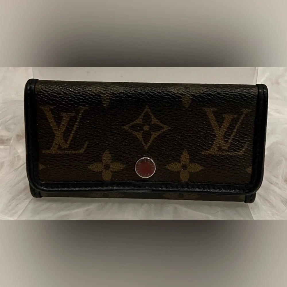 RARE Louis Vuitton Monogram Key Holder Wallet with Black Leather Trim